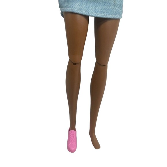 Barbie Doll FXH12 Loose 2018 Mattel Dark Complexion - Picture 3 of 13